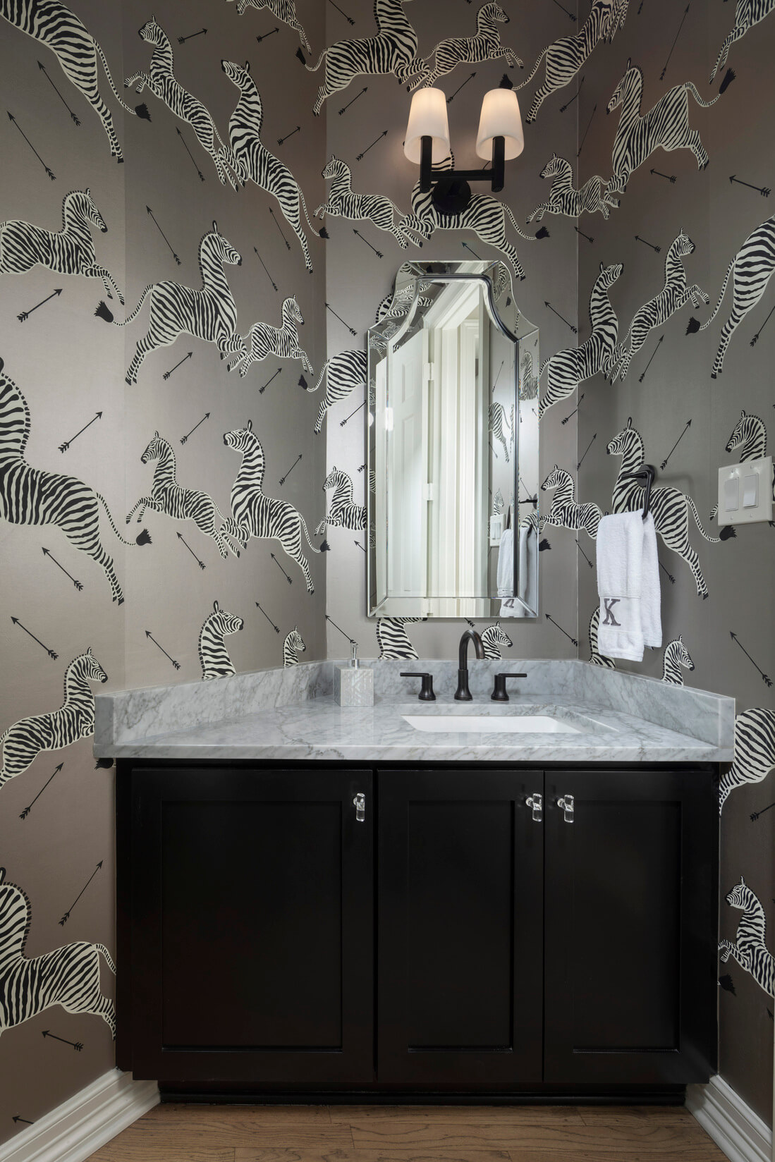 46_Hibury_Zebra_Powder_Room 46_Hibury_Zebra_Powder_Room