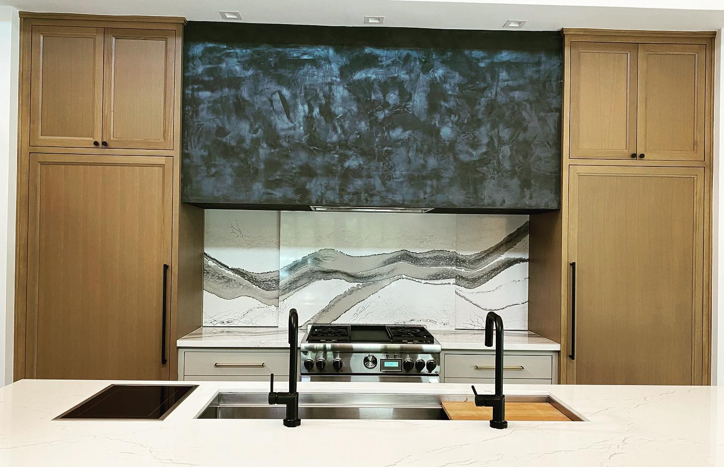 SLIDING BACKSPLASH SPICE RACK